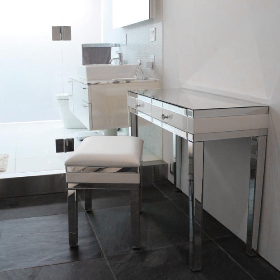 Venus Dresser